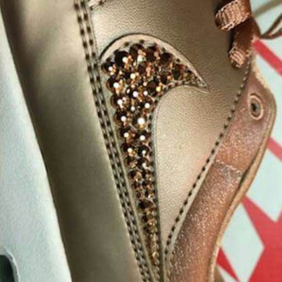 Nike woman tennis shoes - Picture 3 of 3